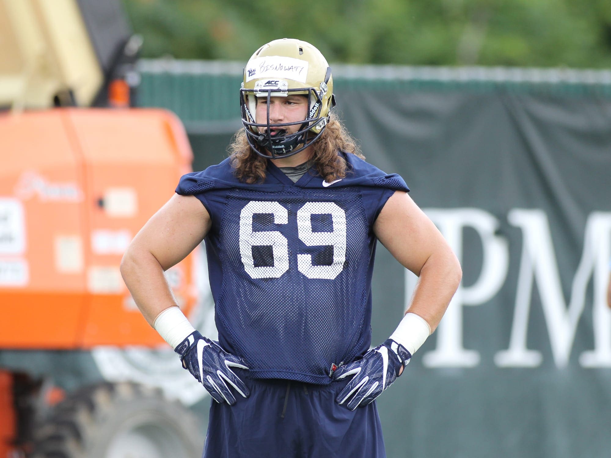 Adam Bisnowaty takes a breathe during the first day of practice (Photo credit: David Hague)