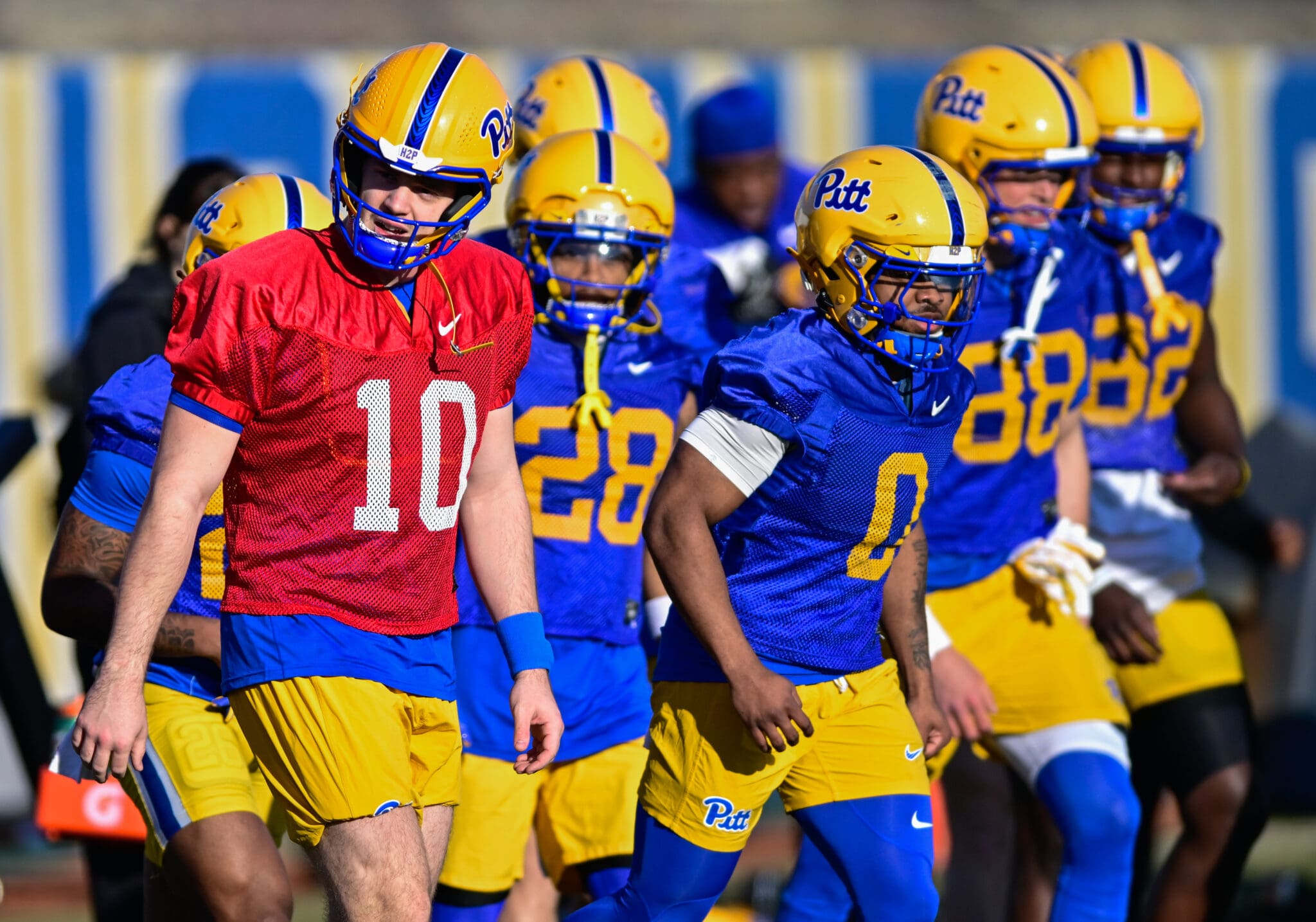 Eli Holstein (10), Desmond Reid (0)
