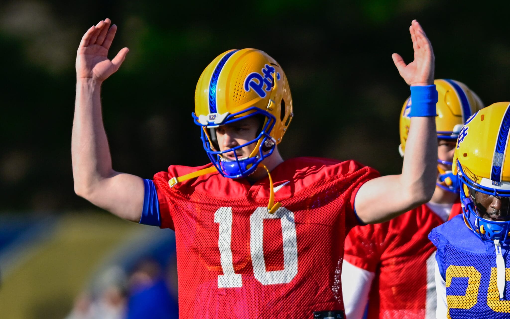 Pitt quarterback Eli Holstein during spring camp on March 13, 2025 / Ed Thompson. PSN.