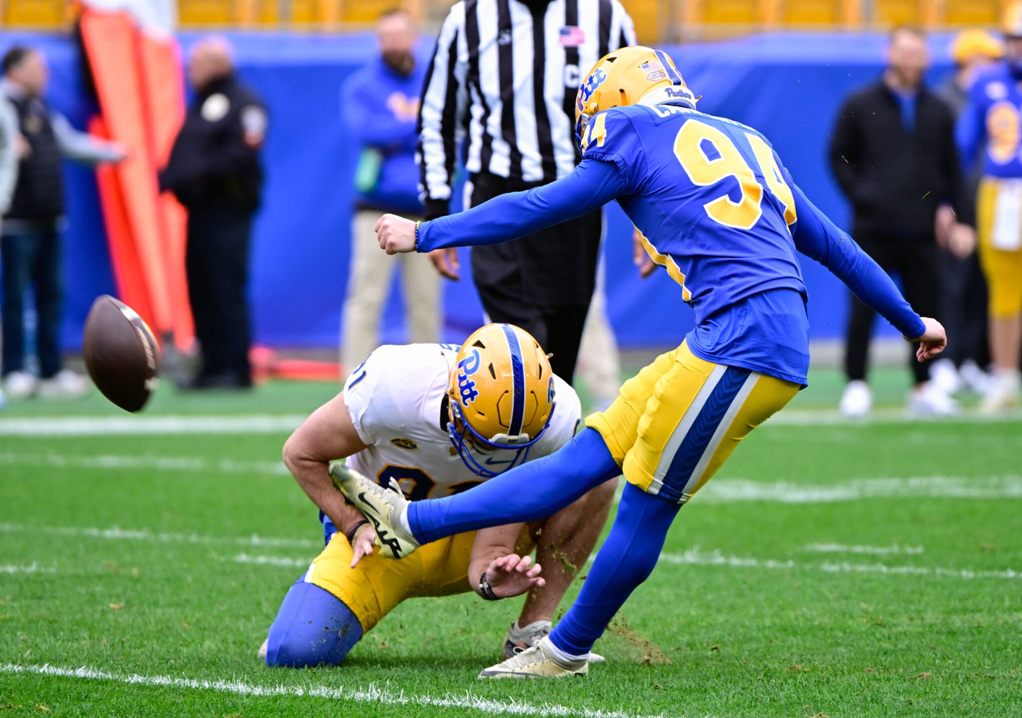Pitt kicker Sam Carpenter during the spring game on April 12, 2025 -- Ed Thompson / PSN