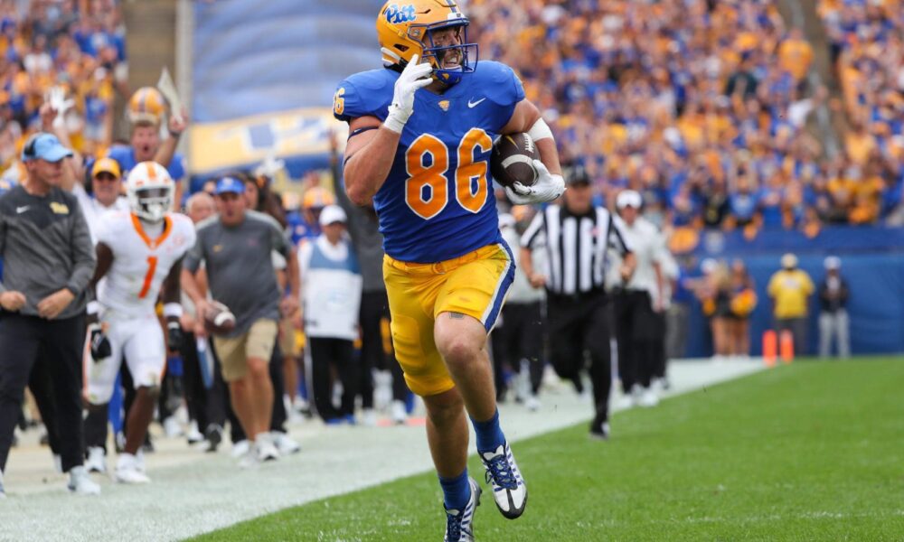 Pittsburgh Panthers tight end Gavin Bartholomew (86) Sept 10, 2022 David Hague/PSN