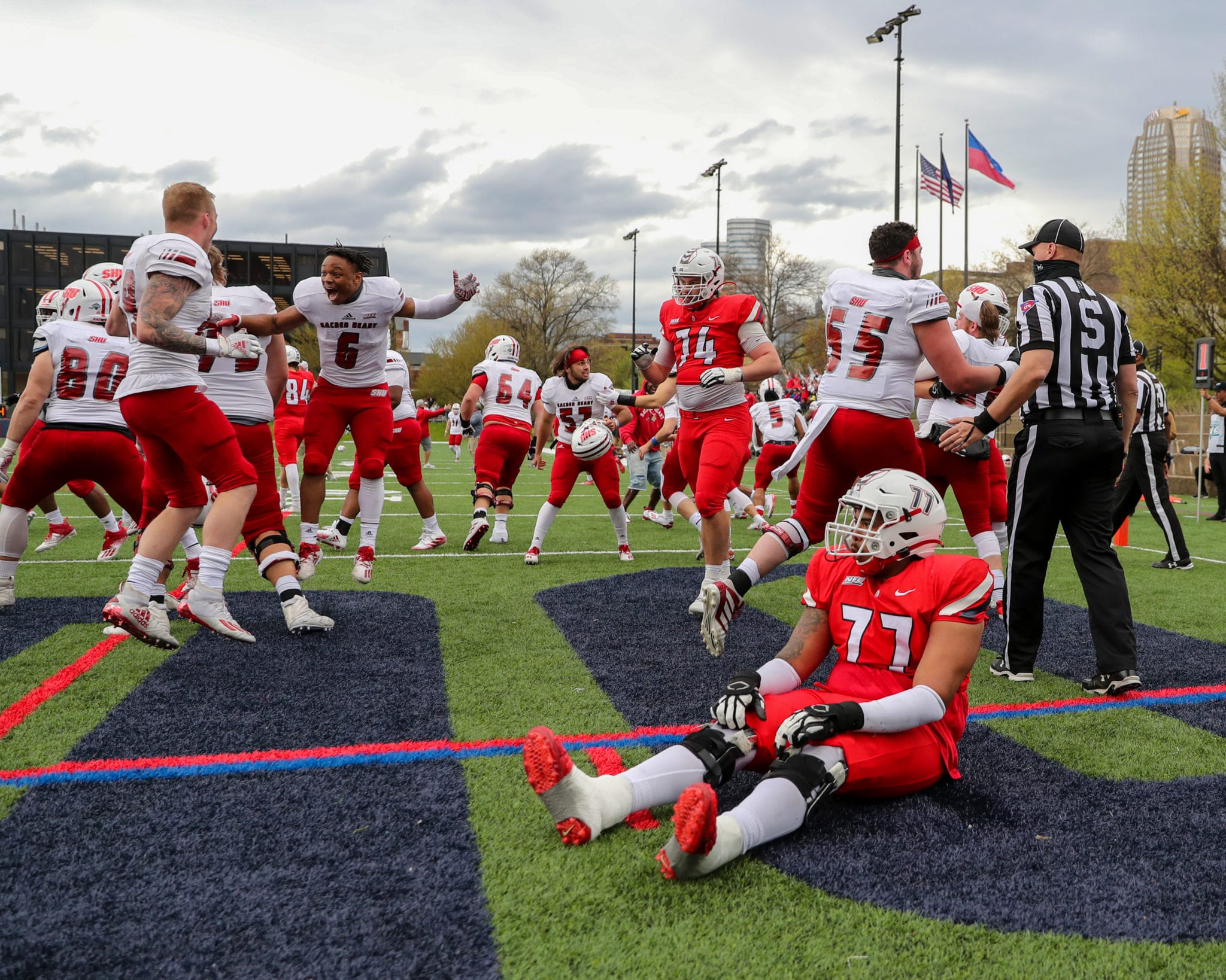 Football team holds spring scrimmage • The Duquesne Duke