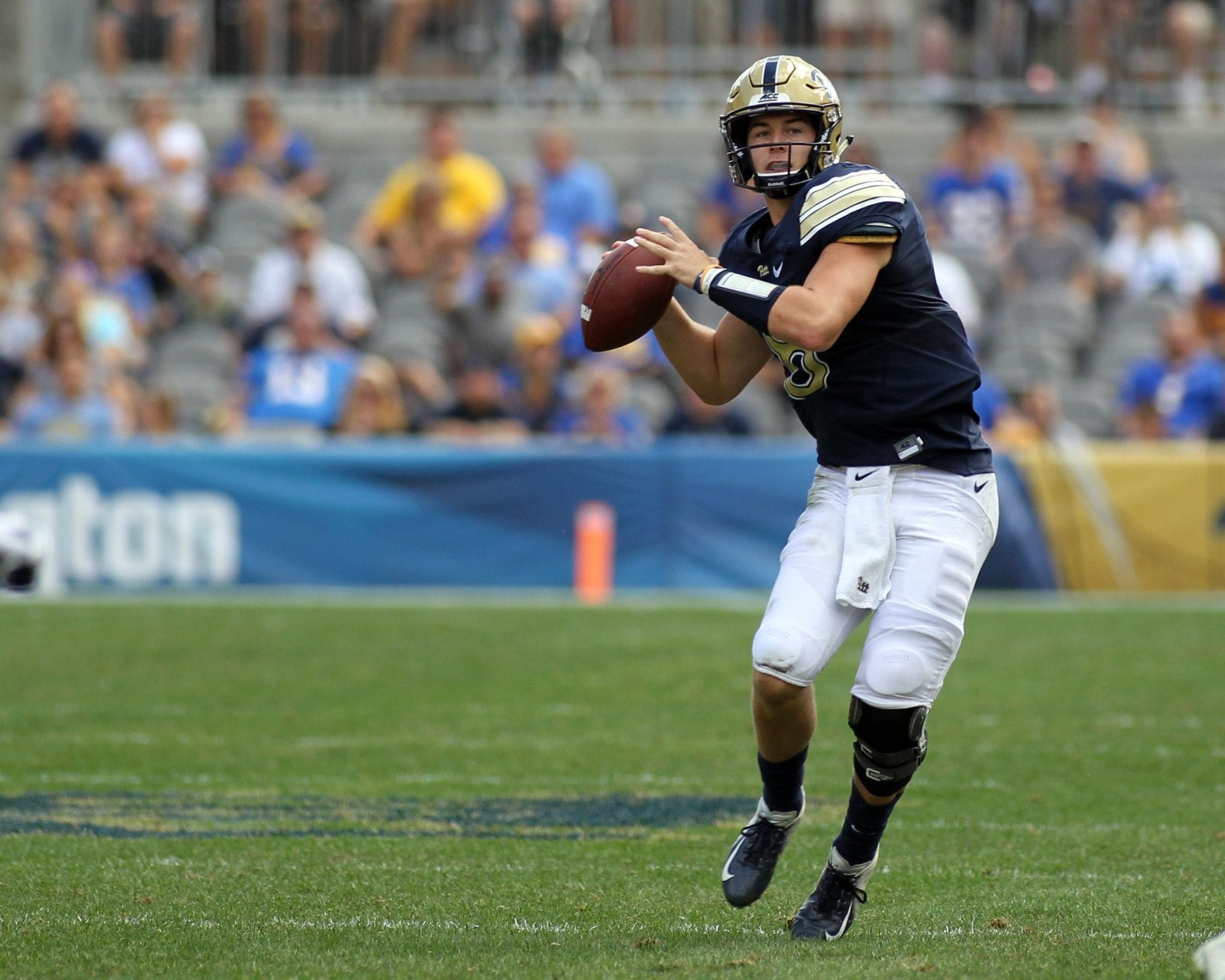 Why Does Pittsburgh Steelers QB Kenny Pickett Wear 2 Gloves?