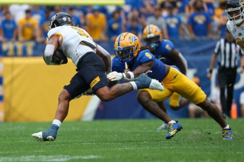 Pitt linebacker Kyle Louis
