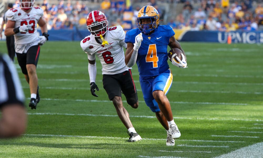 Pitt running back Daniel Carter.