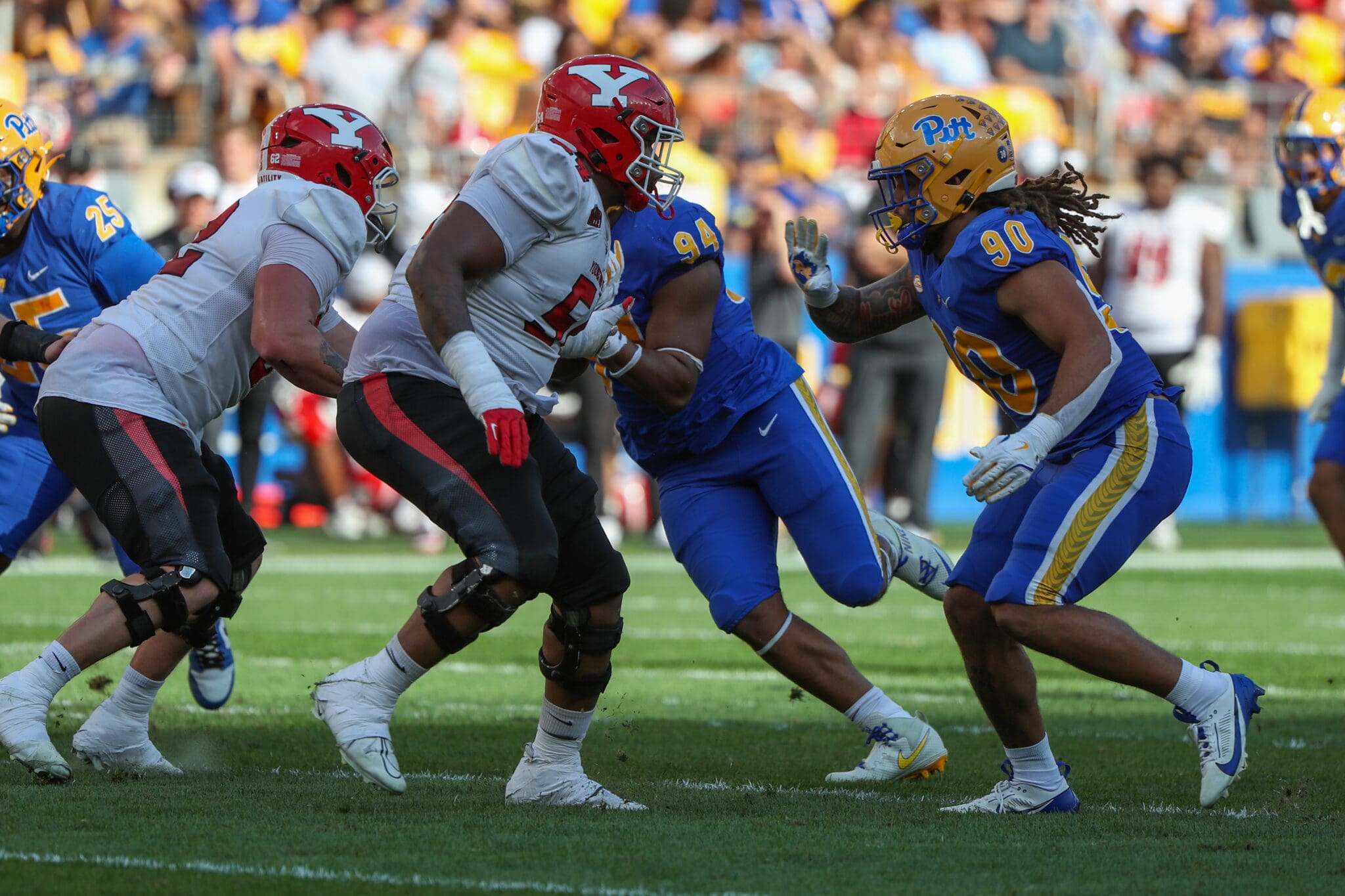 Pitt defensive end Sincere Edwards