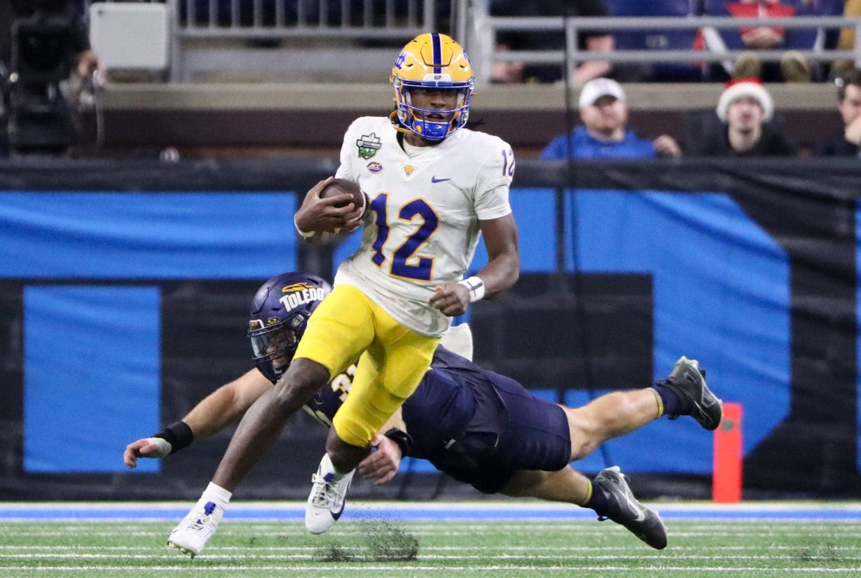Pitt quarterback Julian Dugger