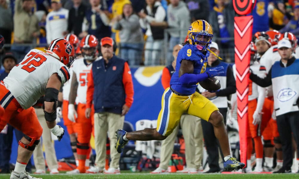 Pitt Panthers linebacker Kyle Louis (9) October 24, 2024 Photo by David Hague/PSN