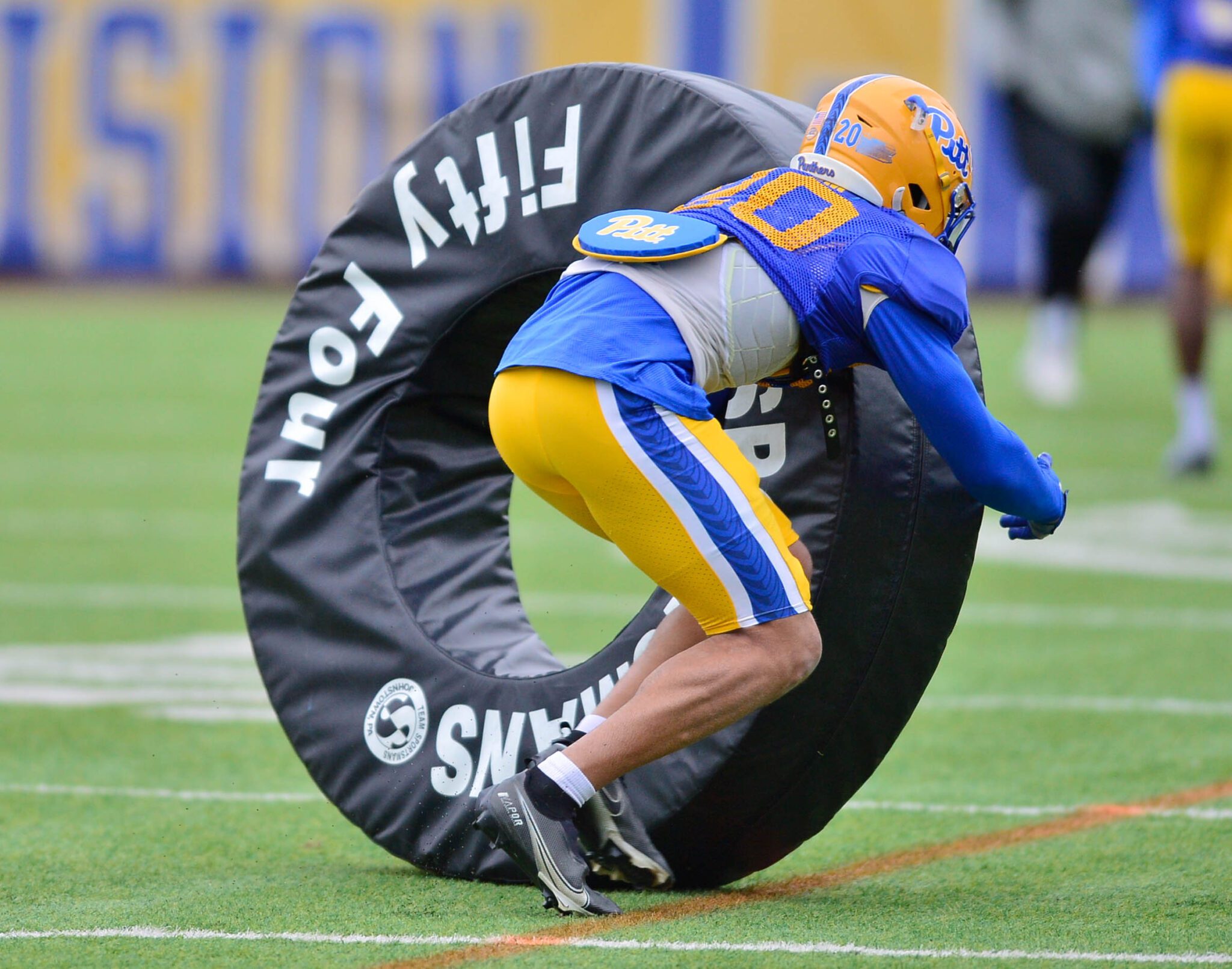 Steelers Keep Slipping On Bad Field Conditions After Pitt Game