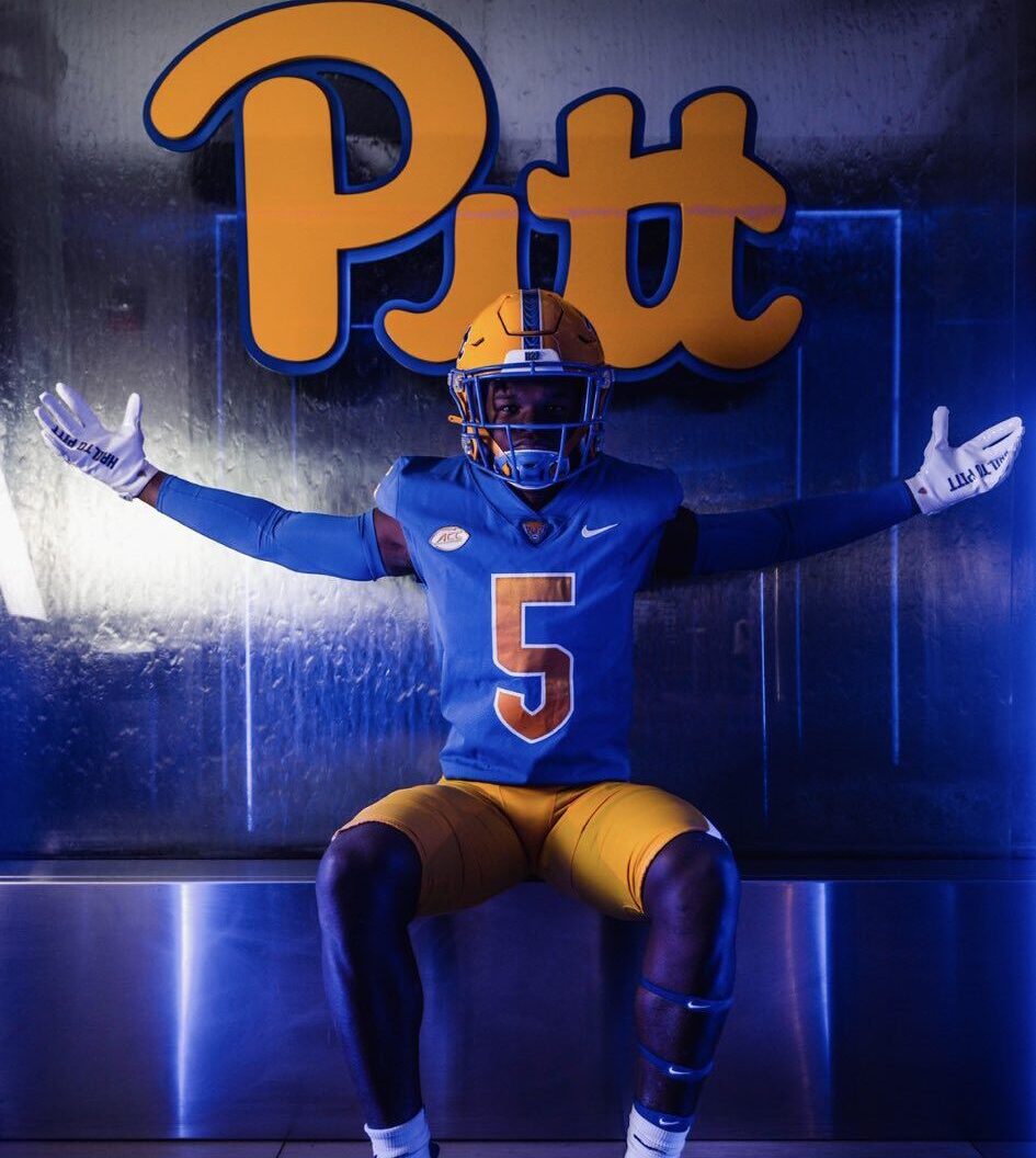 Class of 2024, three-star linebacker and UCF commit D.J. McCormick is taking an official visit to Pitt