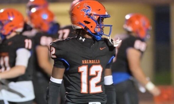 Pitt a top school for three-star defensive back Devonte Anderson. Photo courtesy of Devonte Anderson's X account.