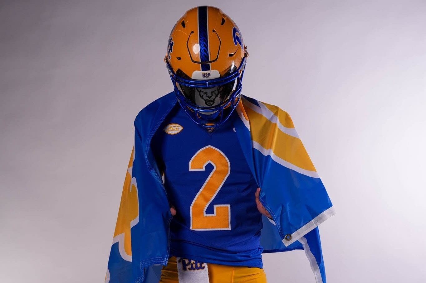 Pitt 2026 three-star quarterback commit Angelo Renda on his official visits. Photo courtesy of Renda's X account.
