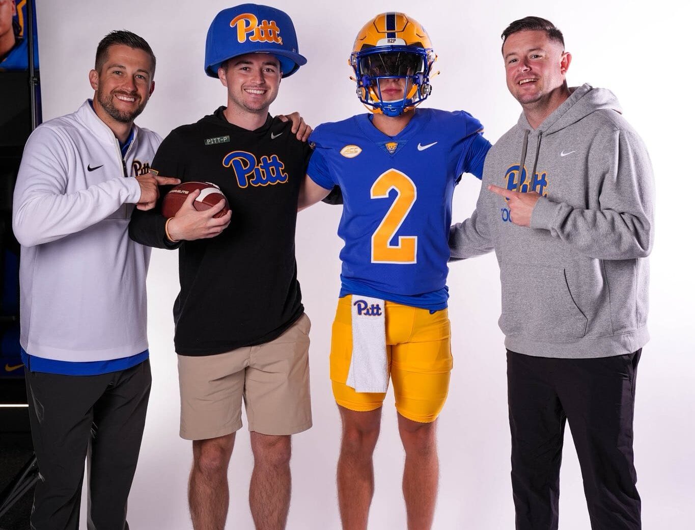 Pitt 2026 quarterback Angelo Renda