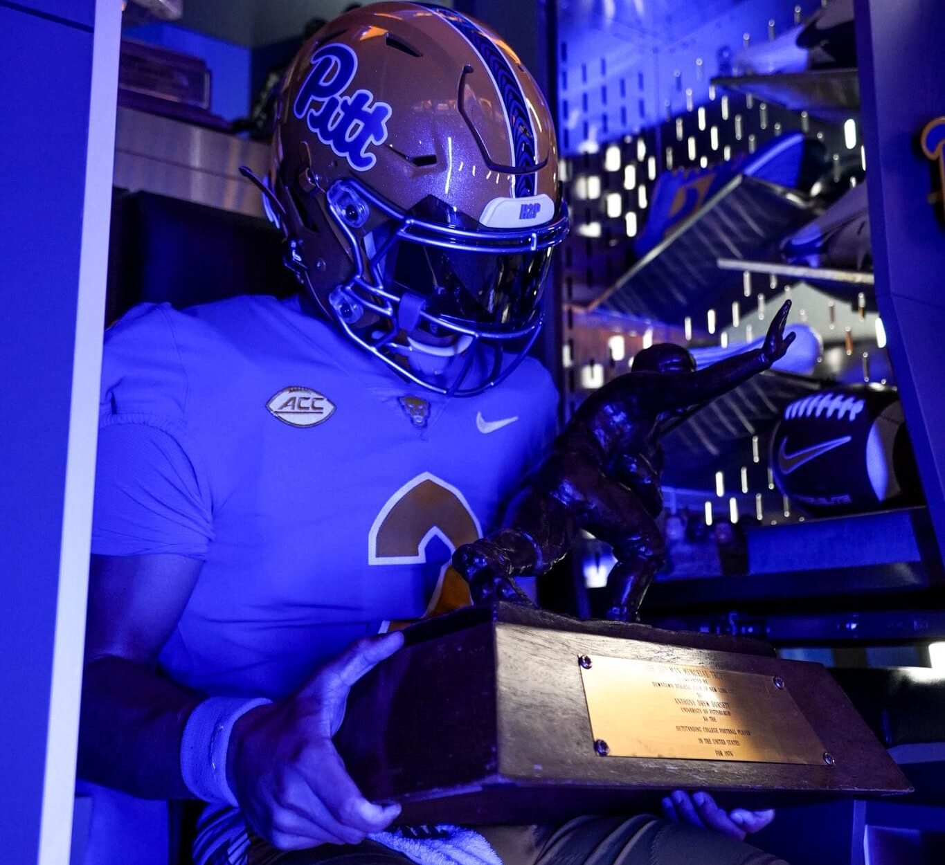 Pitt 2026 quarterback Angelo Renda